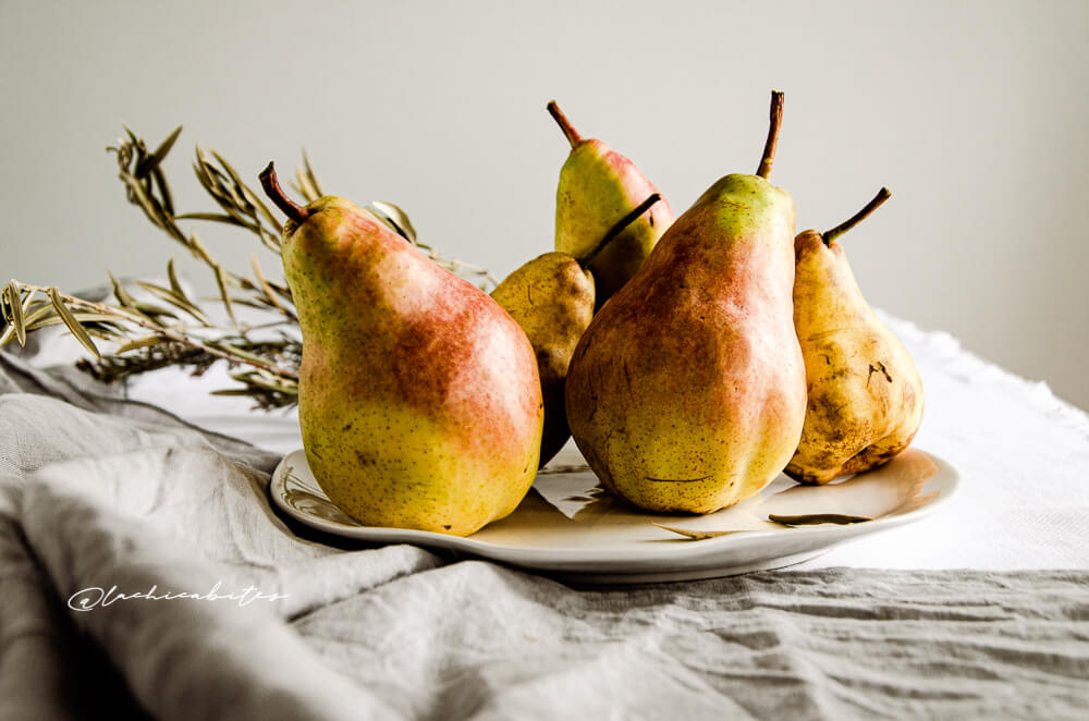 LaChicaBites_FoodPhotography_pears