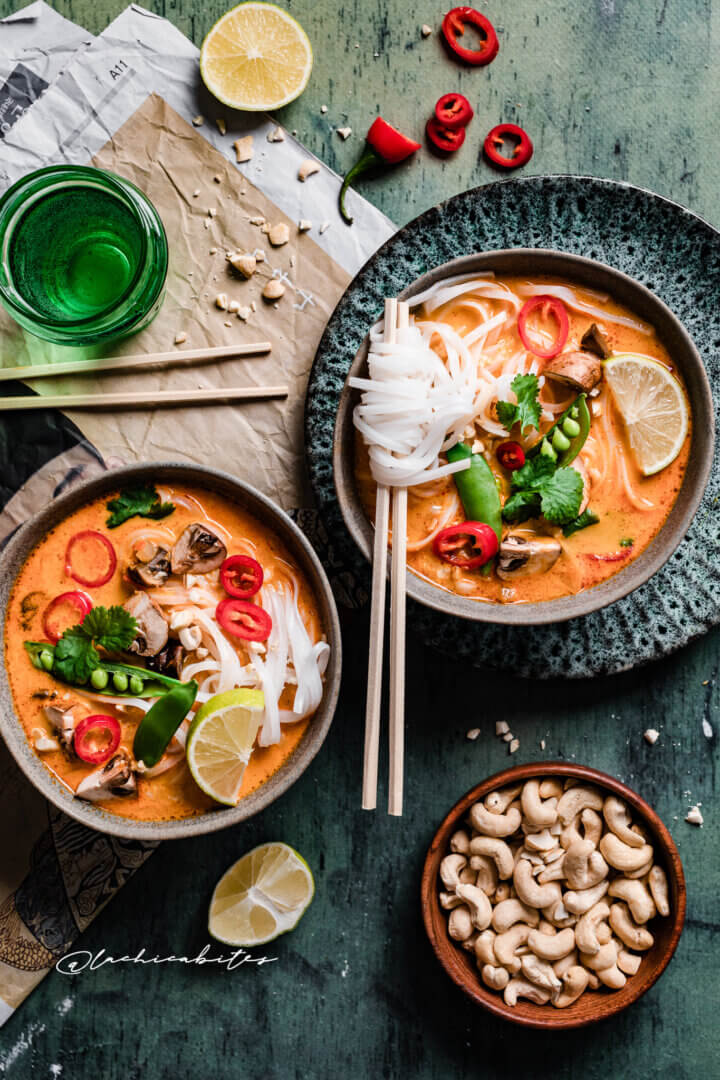 Best Thai red curry with noodles and coconut -Two bowls